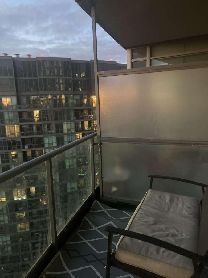 Cozy Fort York Condo 多伦多 外观 照片